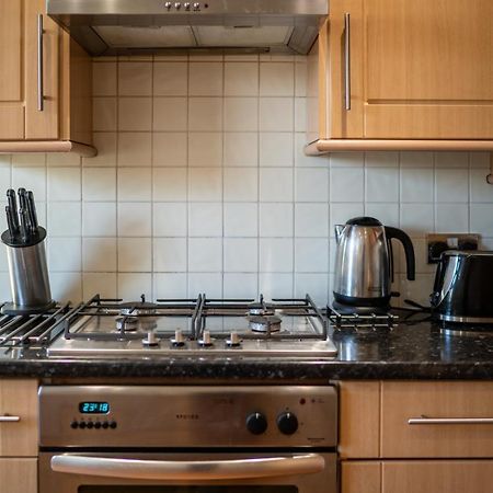 One Bedroom Flat In Bush Hill Park Enfield Exterior foto