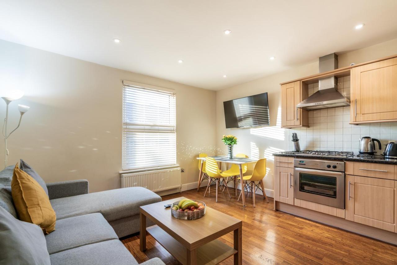 One Bedroom Flat In Bush Hill Park Enfield Exterior foto