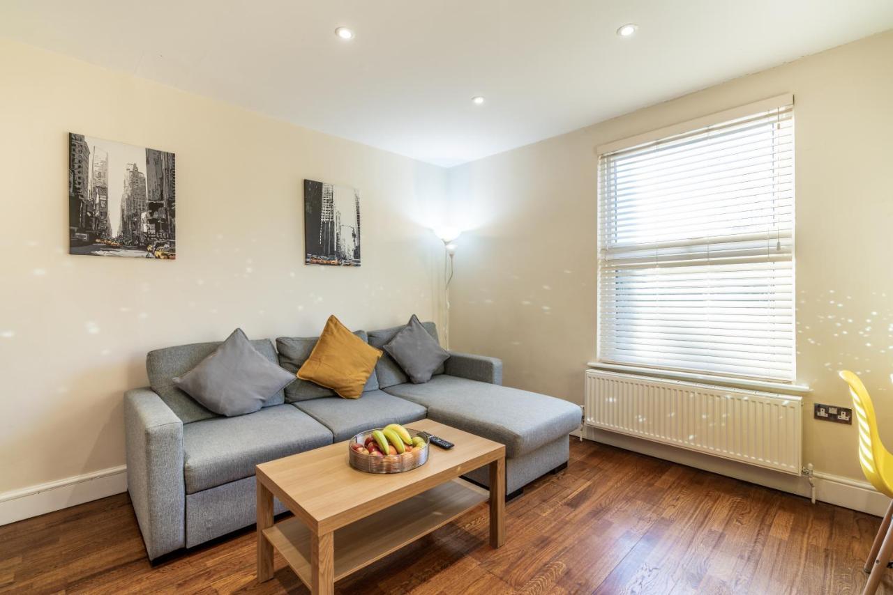 One Bedroom Flat In Bush Hill Park Enfield Exterior foto